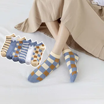 2023 Нови дамски чорапи в британската клетка, шарени чорапи, летни удобни дълги чорапи в стил мозайка в стил харадзюку, ретро, дамски качествени